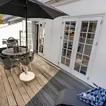Lovely In With Sauna Appartement