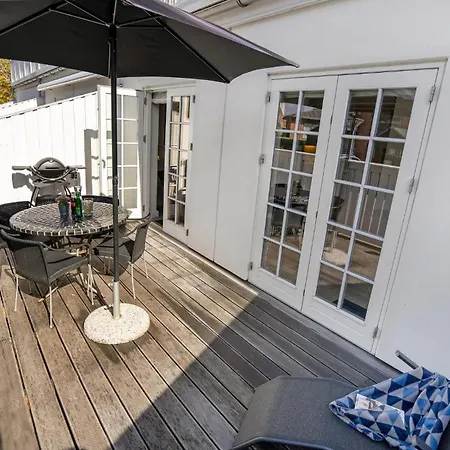 Lovely In With Sauna Apartamento